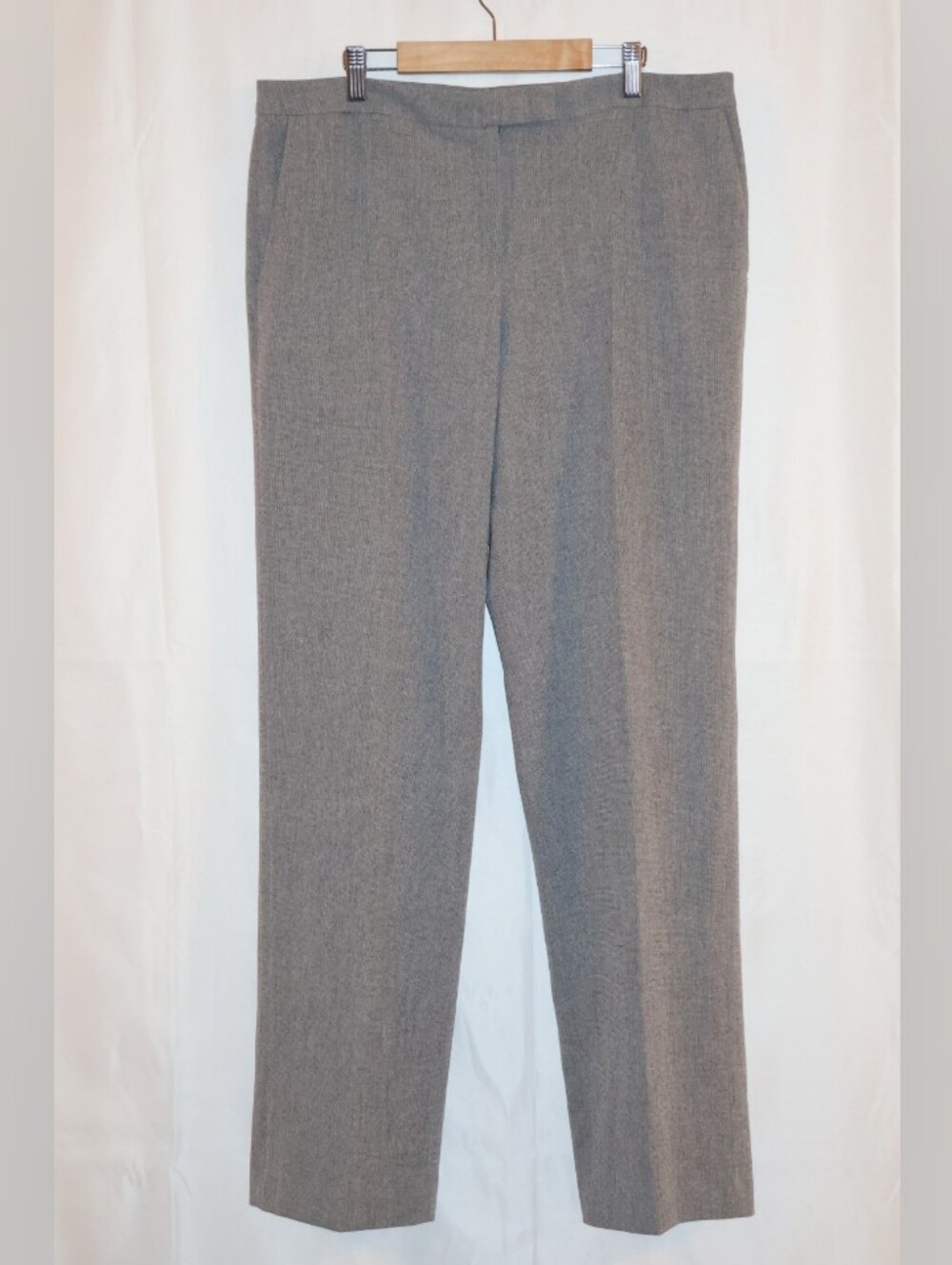 Kasper Gray & Black Stretch Crepe Tab Front Trouser Pants.